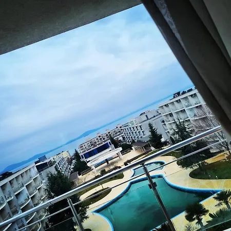 Atlantis Sea View 公寓式酒店 4*