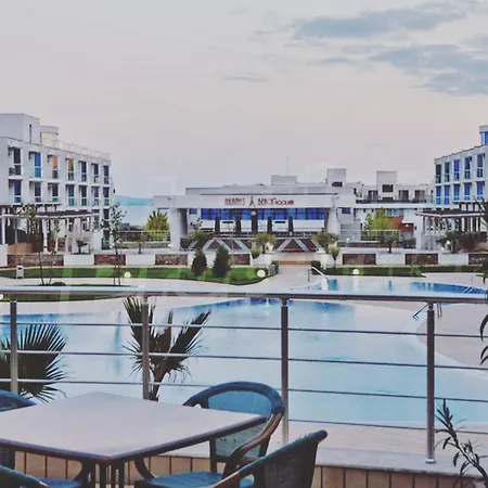 Апарт-отель Atlantis Sea View