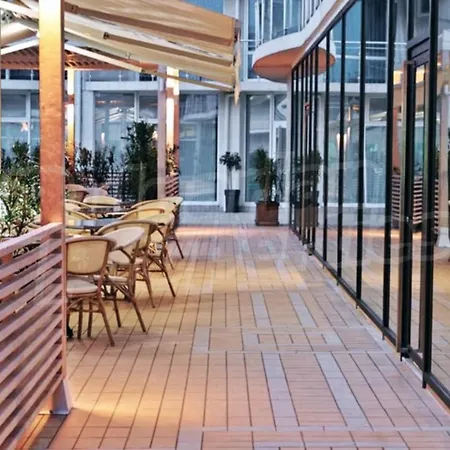 Atlantis Sea View 4* Бургас