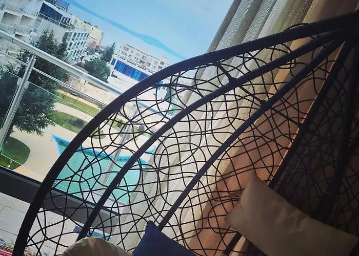 Atlantis Sea View 4* Бургас