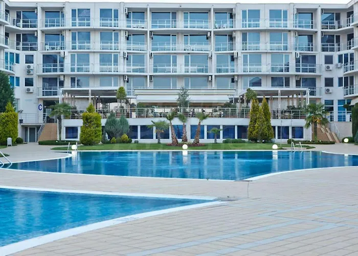 Апарт-отель Atlantis Sea View 4*