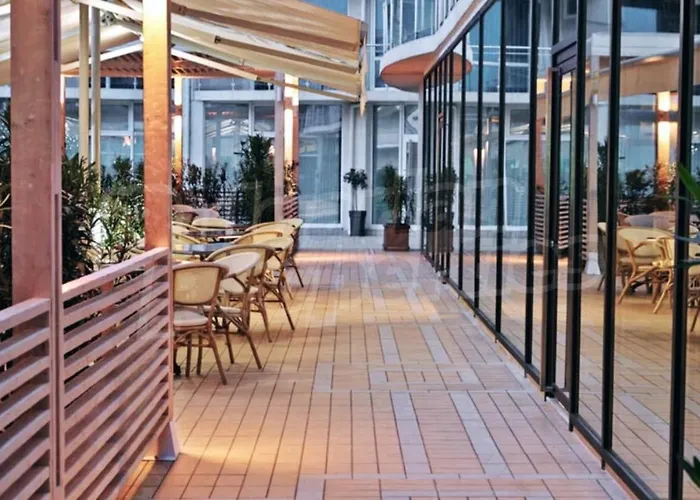 Atlantis Sea View 4* Бургас